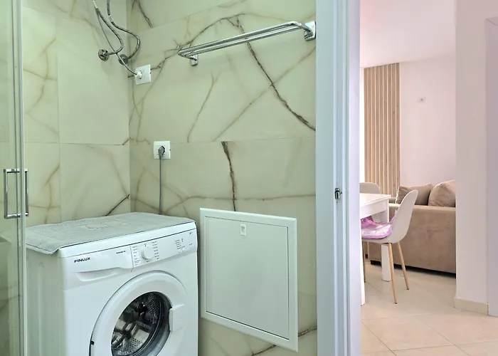 Apartment Happy Qerret 097 *